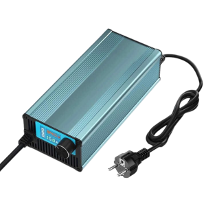 CHARGEUR RAPIDE réglable en Voltage et Ampérage.