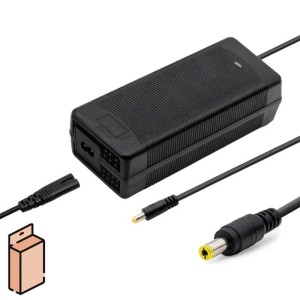 Chargeur avec connecteur DC 5,5x2,1mm